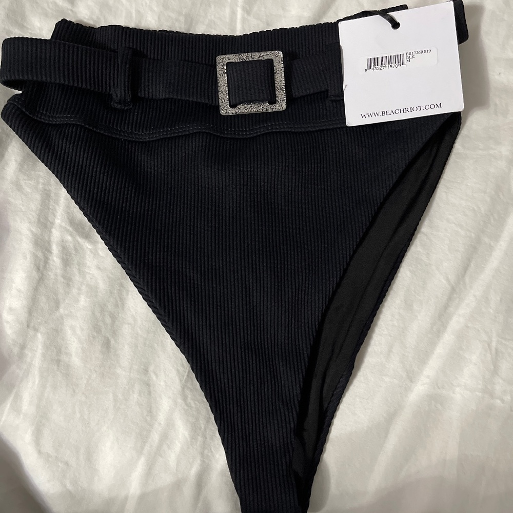 Black ribbed beach riot bikini bottoms size medium new with tags